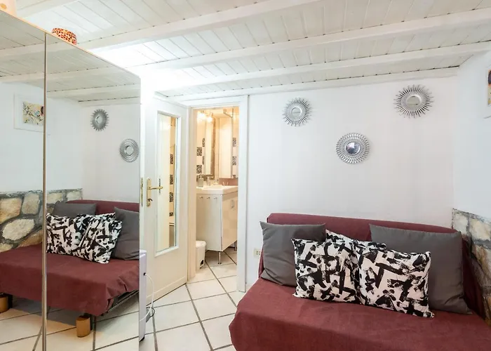 San Pietro A Due Passi Grazioso Loft Apartment *